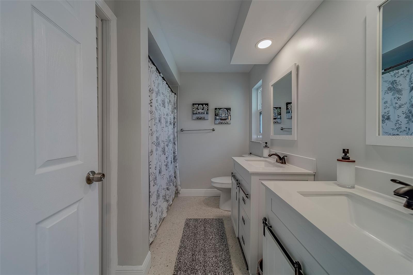 Image 19 of 47 For 115 15th St  