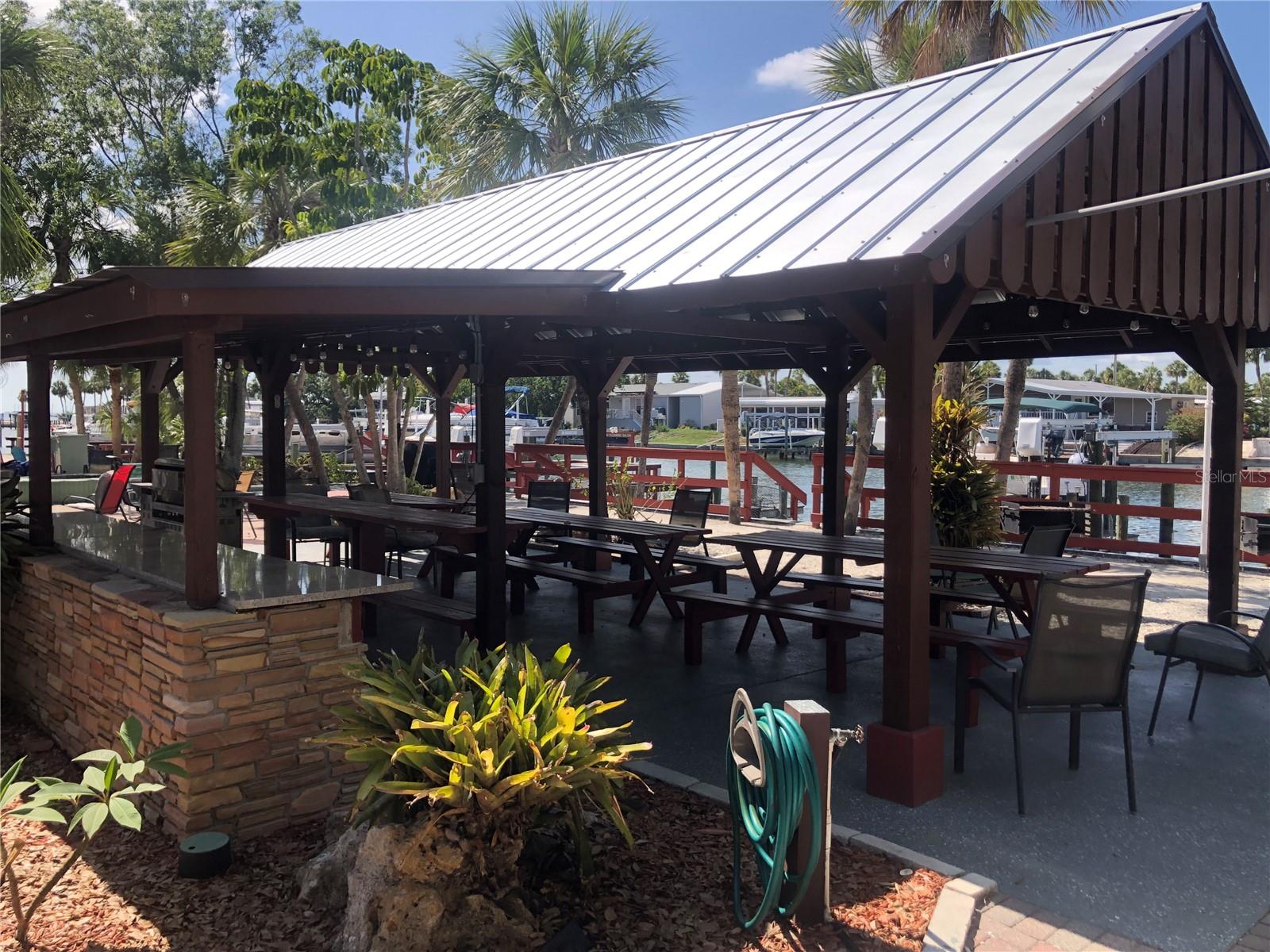 Listing photo id 16 for 4851 Gandy Boulevard B2l10