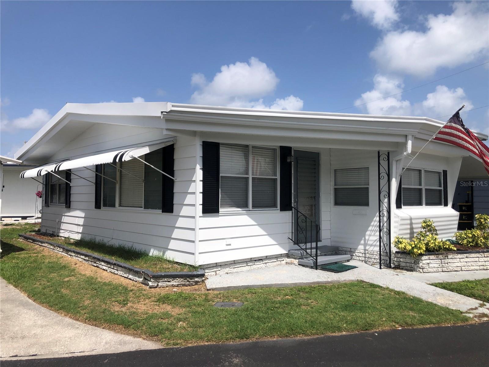 Listing photo id 0 for 4851 Gandy Boulevard B2l10