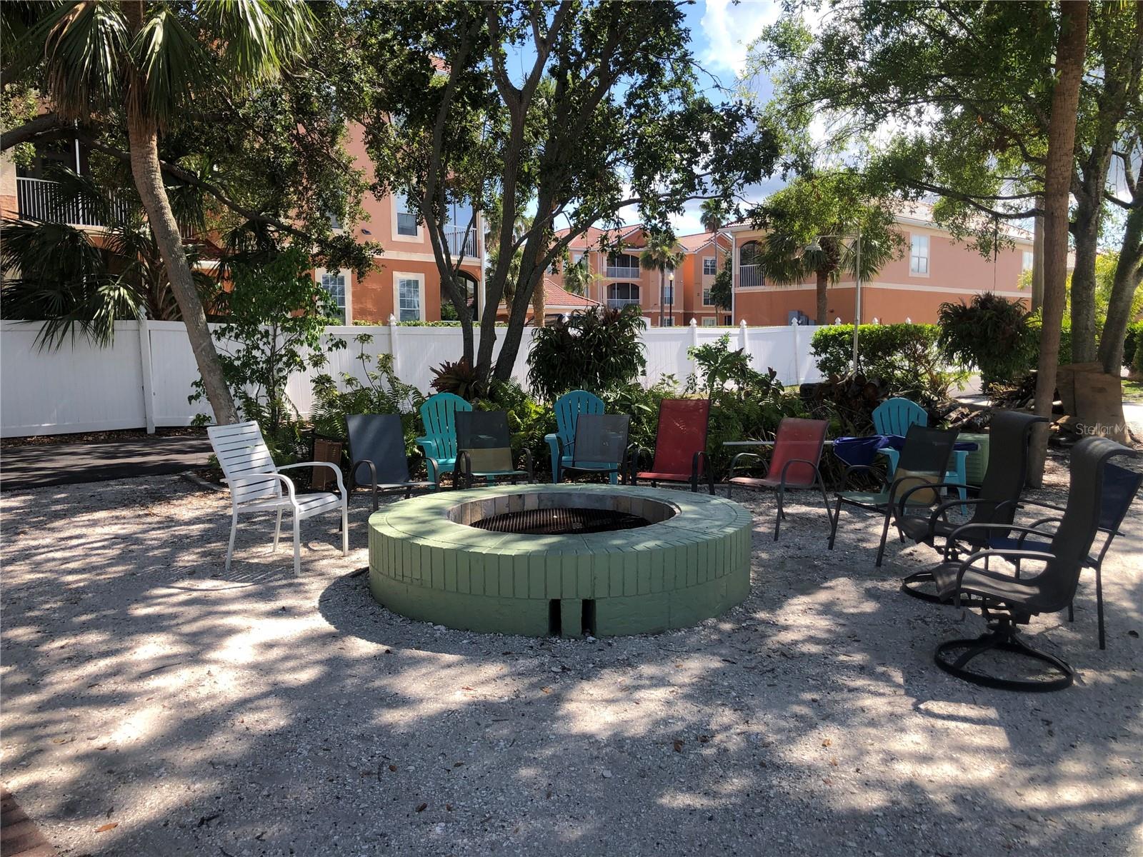 Listing photo id 18 for 4851 Gandy Boulevard B2l10