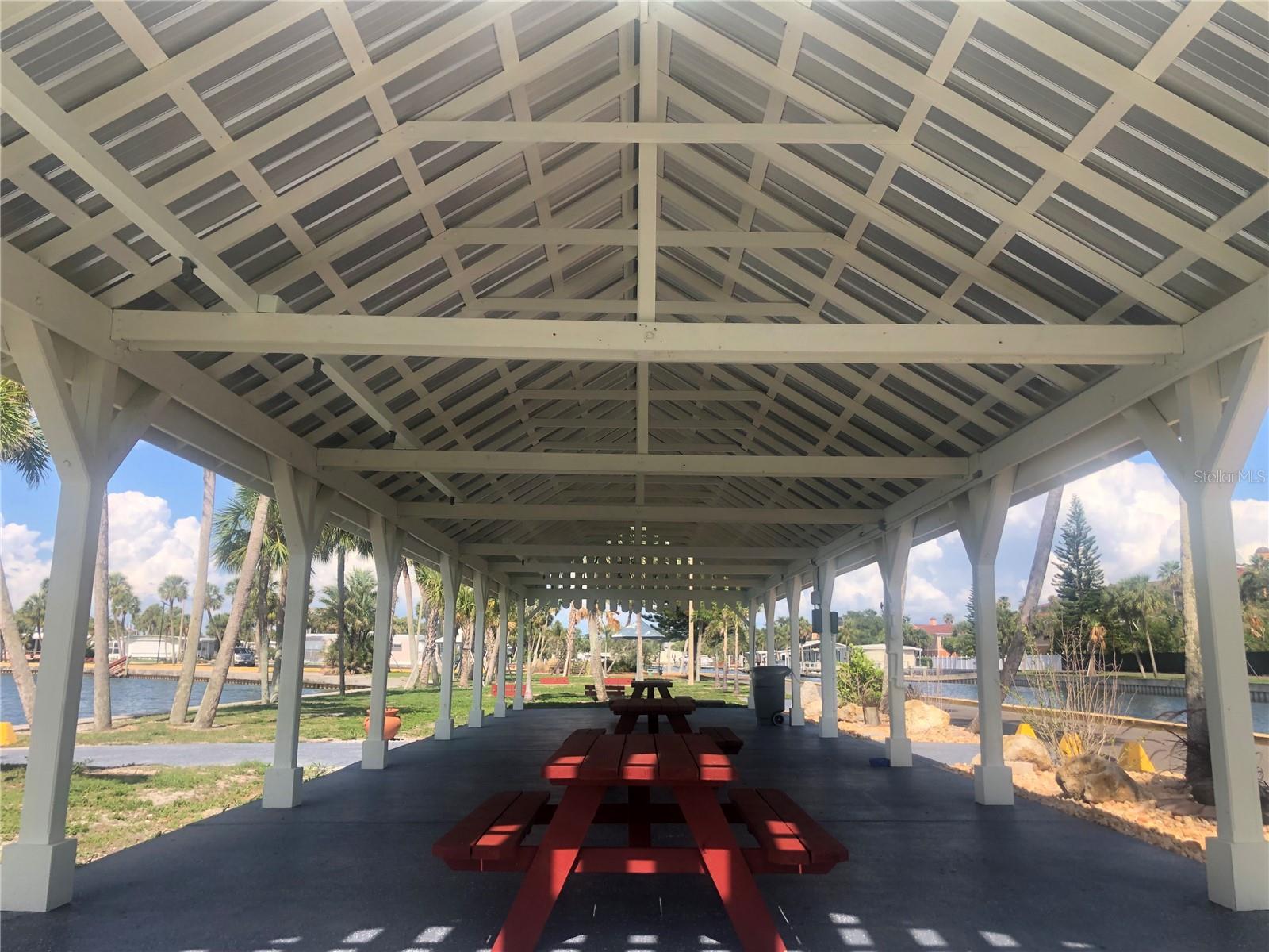 Listing photo id 19 for 4851 Gandy Boulevard B2l10