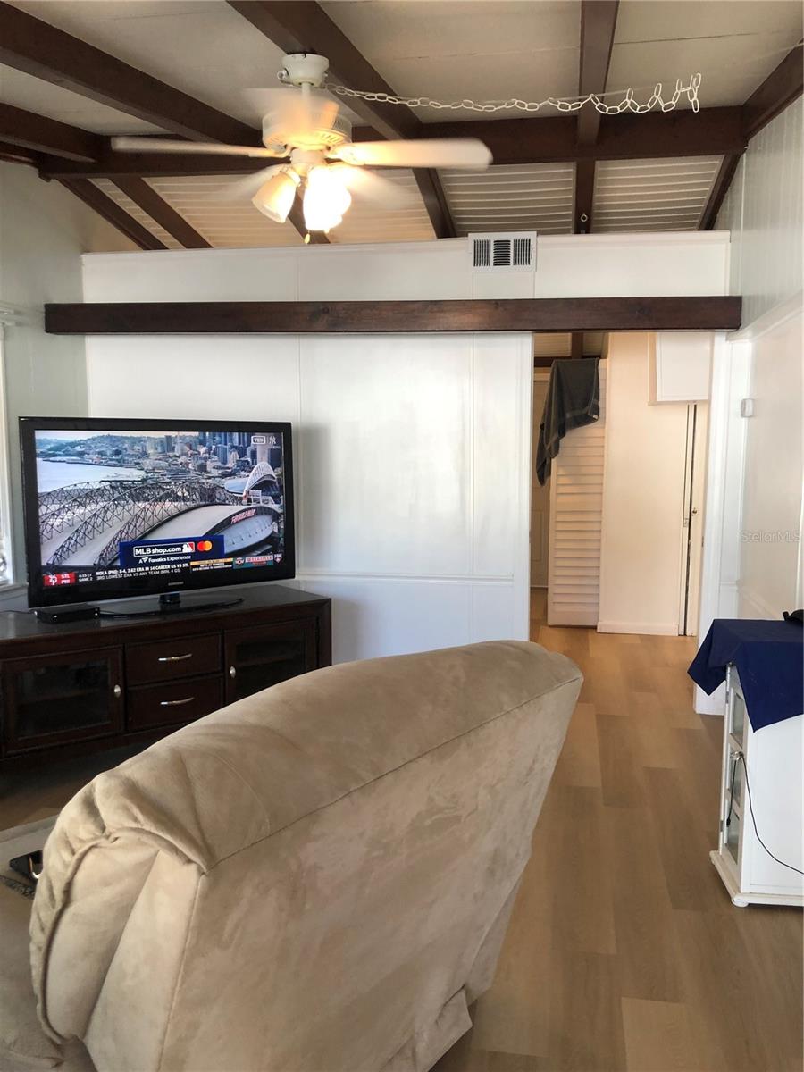 Listing photo id 22 for 4851 Gandy Boulevard B2l10