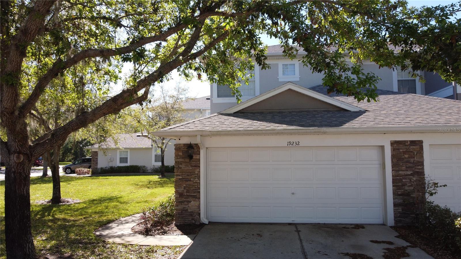 Image 4 of 41 For 19232 Stone Hedge Drive