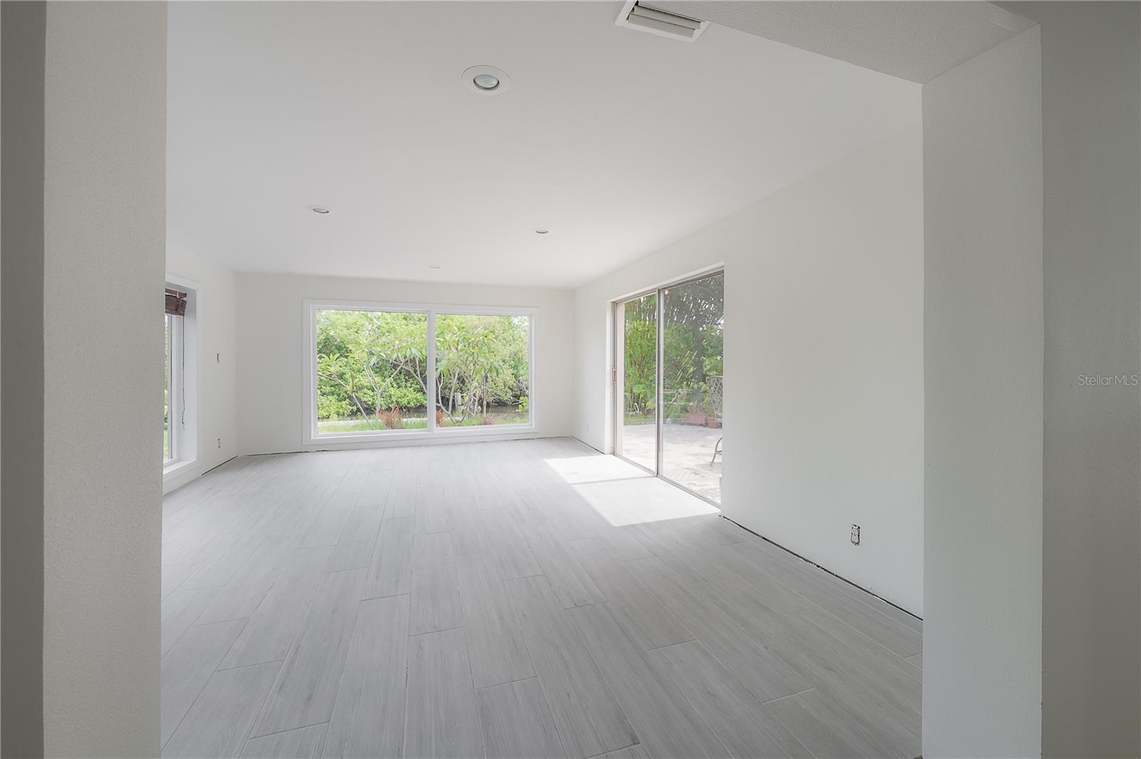 Image 16 of 53 For 8701 Driftwood Drive Drive