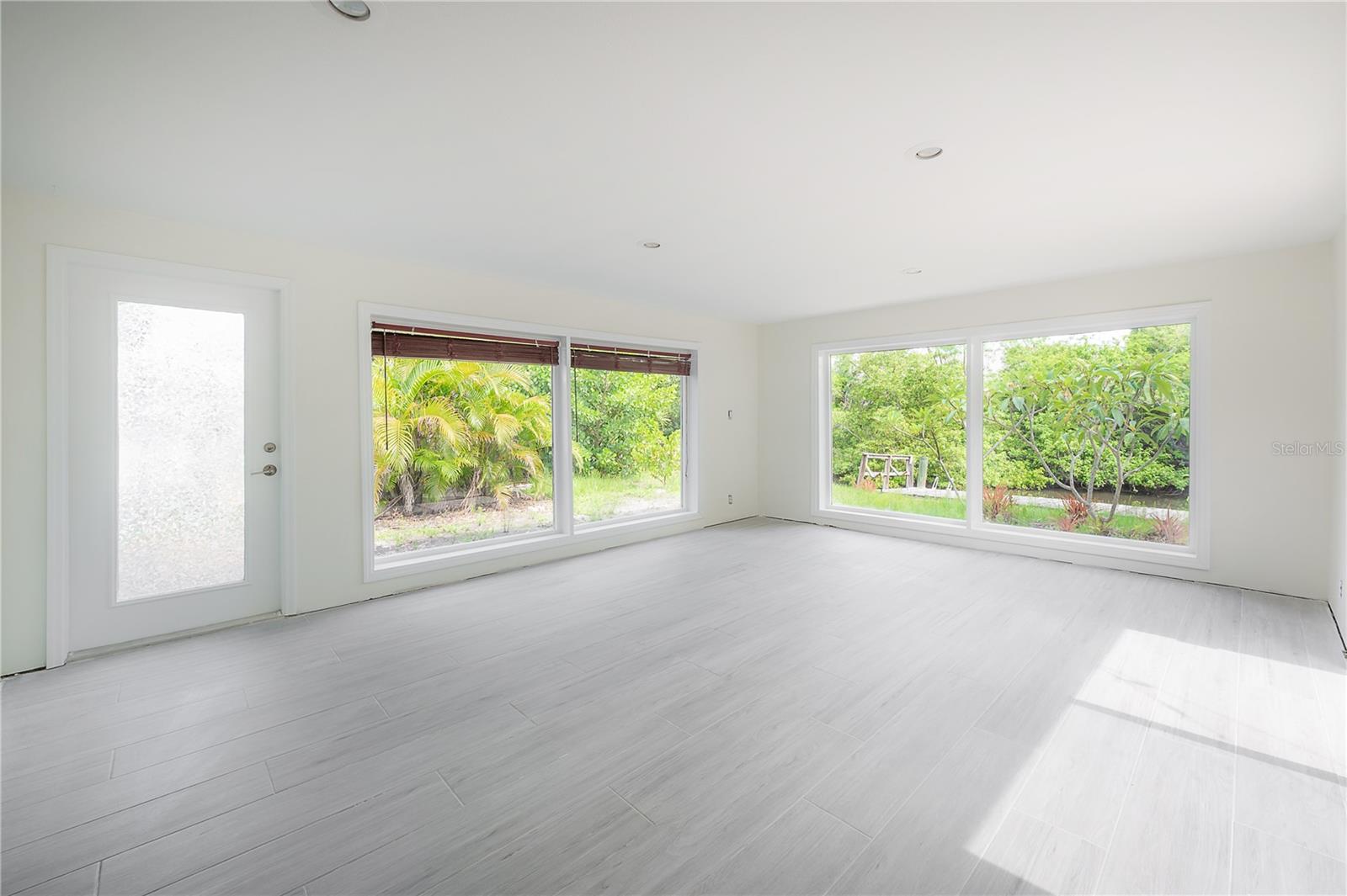 Image 17 of 53 For 8701 Driftwood Drive Drive