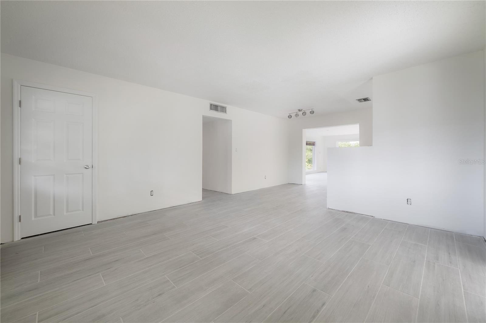 Image 6 of 53 For 8701 Driftwood Drive Drive
