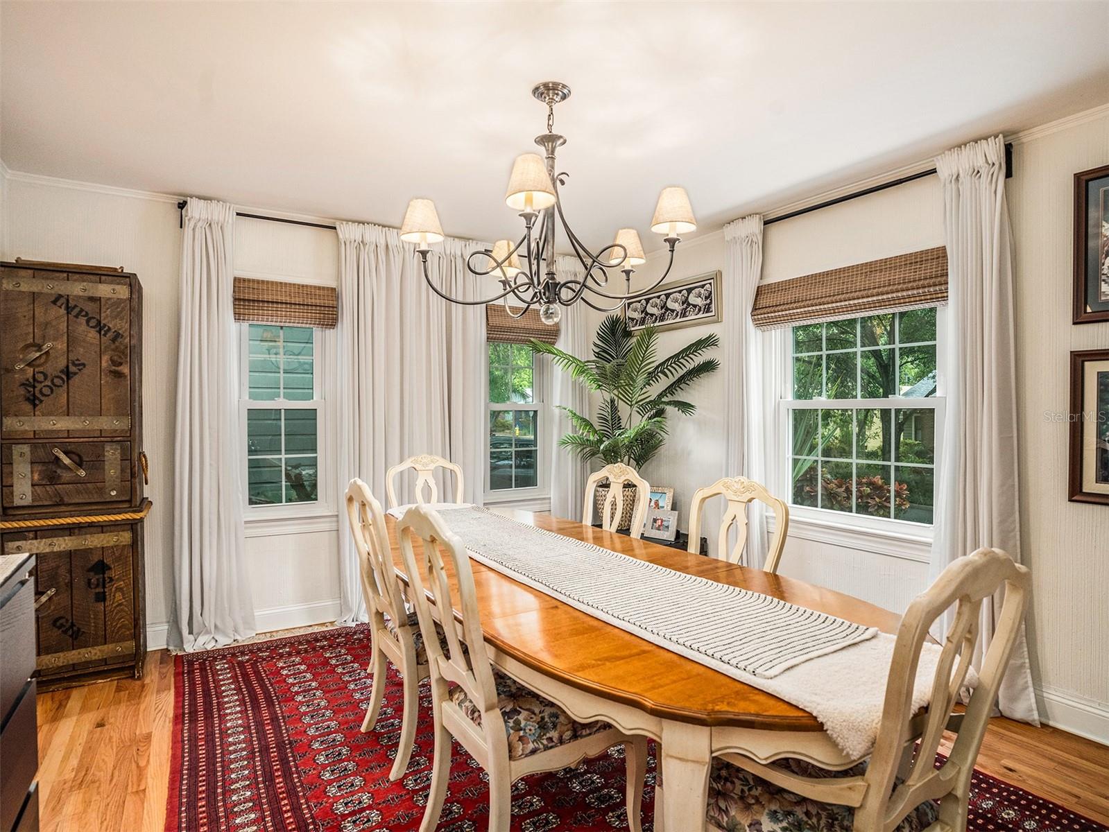 Image 11 of 55 For 1024 Henry Avenue 0