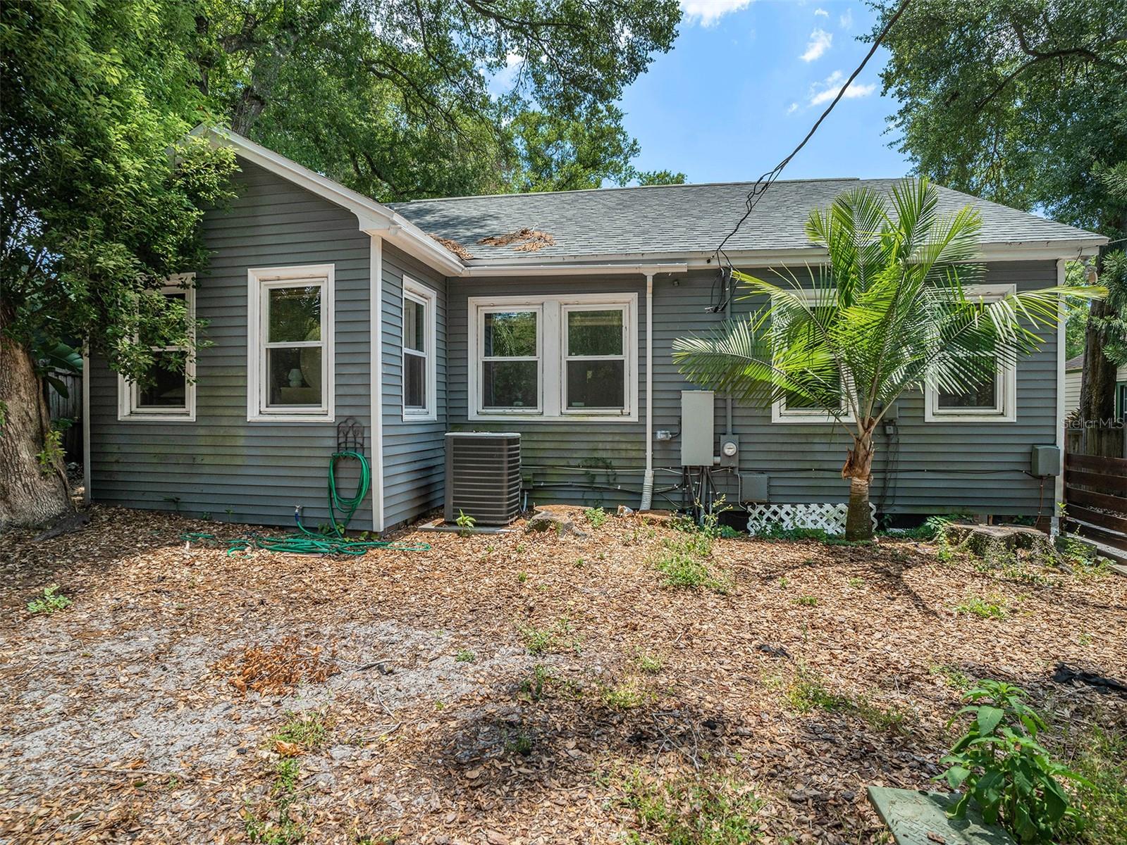 Image 22 of 55 For 1024 Henry Avenue 0