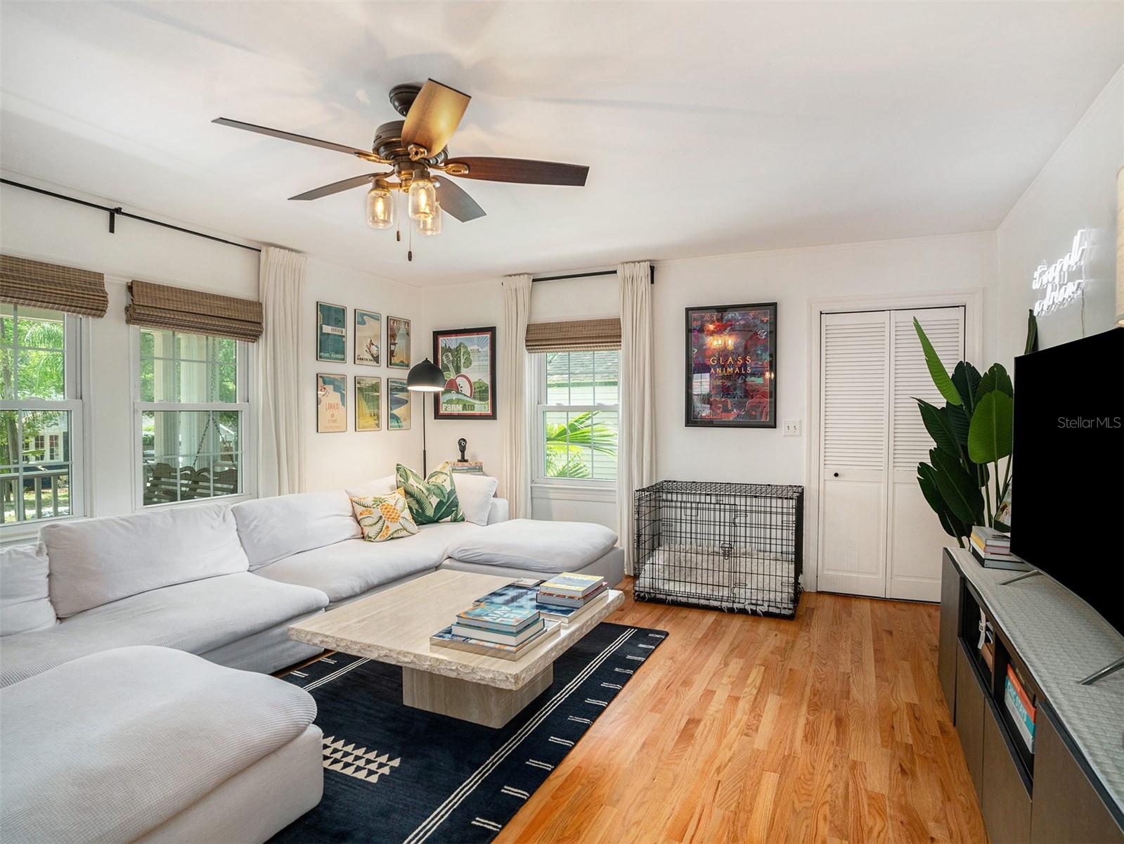 Image 6 of 55 For 1024 Henry Avenue 0