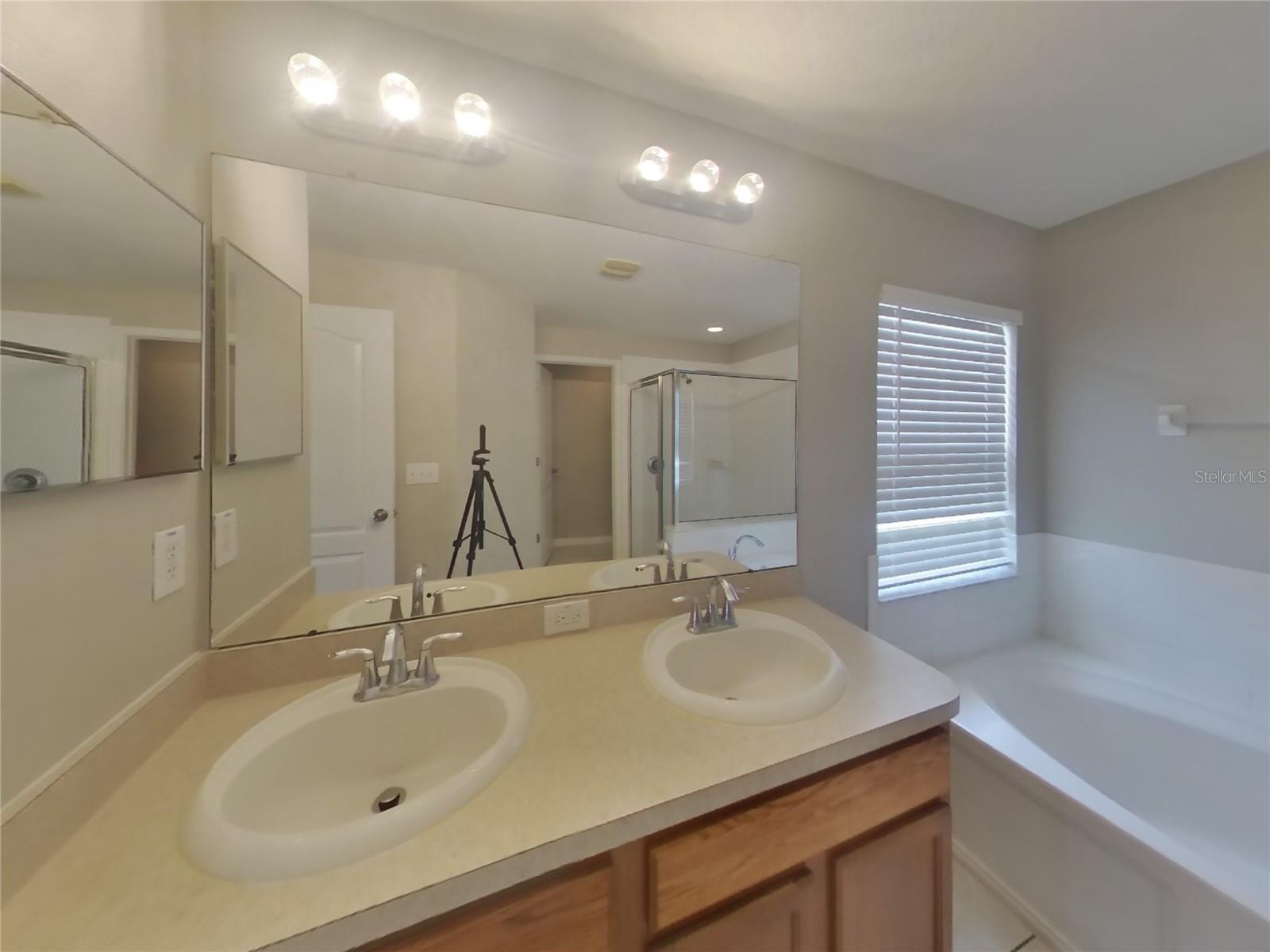 Image 8 of 17 For 2220 Colville Chase Drive