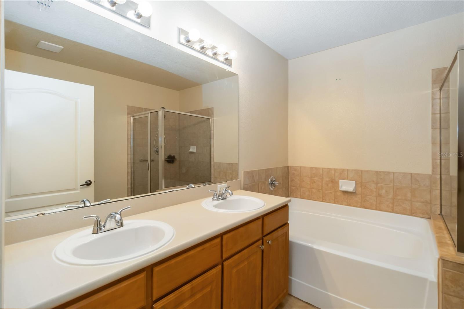 Image 16 of 50 For 504 Mirasol Circle 102