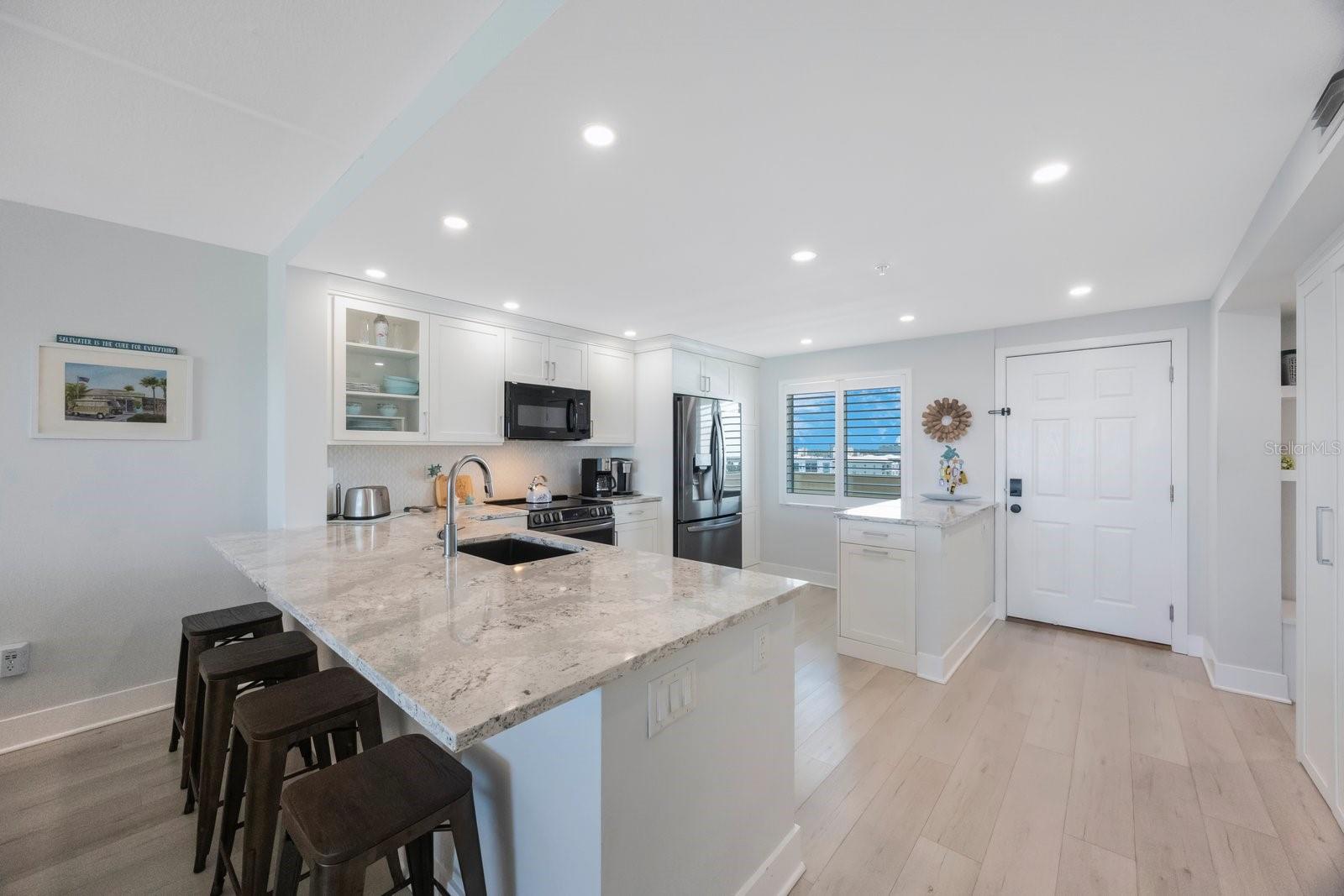 Image 13 of 70 For 14950 Gulf Boulevard 902
