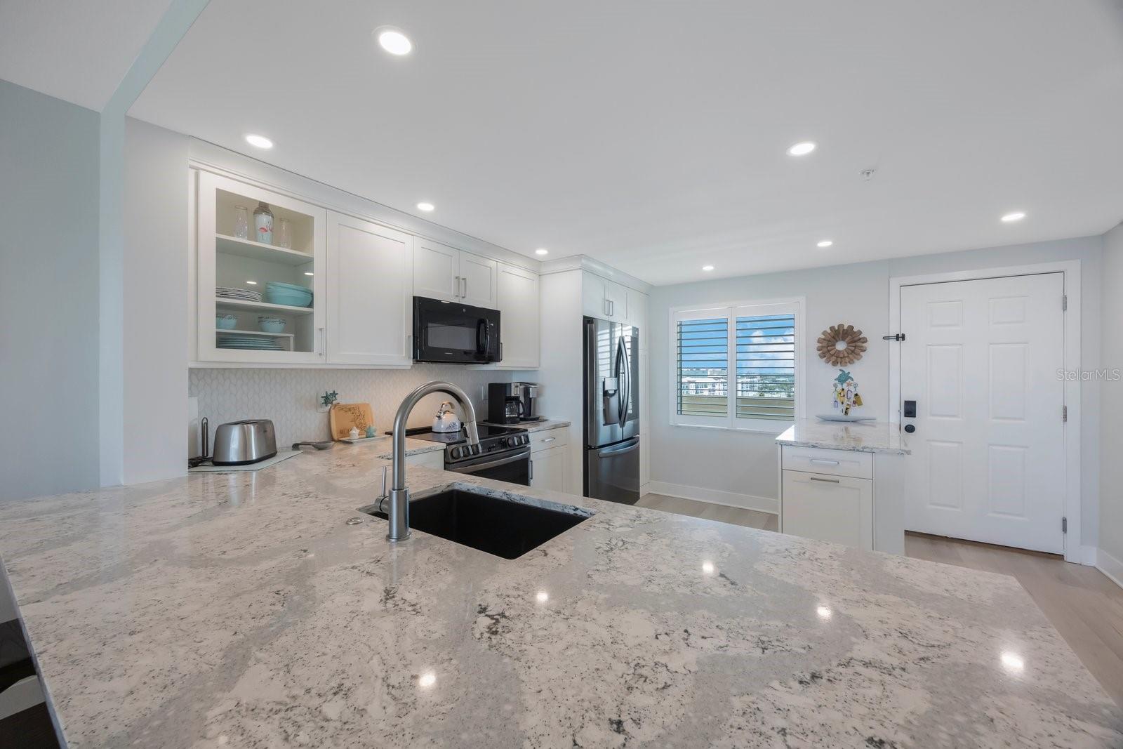 Image 14 of 70 For 14950 Gulf Boulevard 902