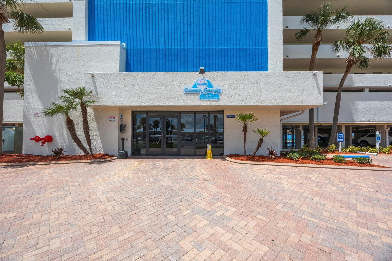 Image 2 of 70 For 14950 Gulf Boulevard 902