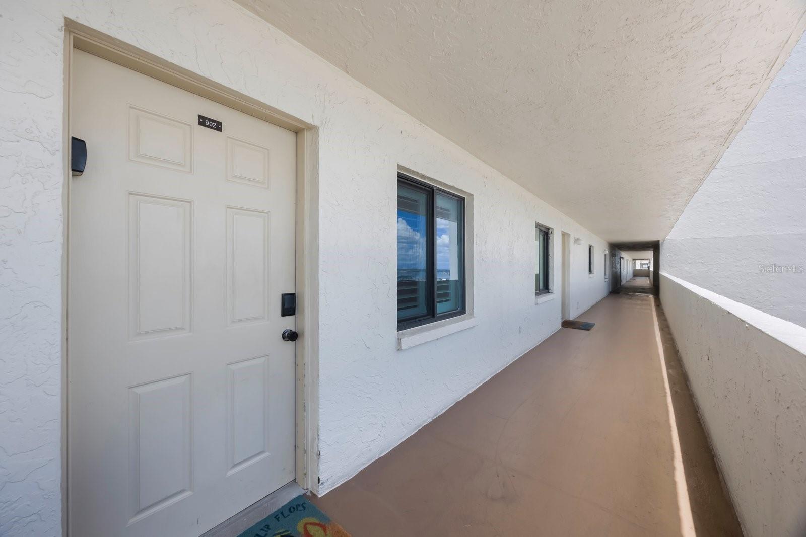 Image 3 of 70 For 14950 Gulf Boulevard 902