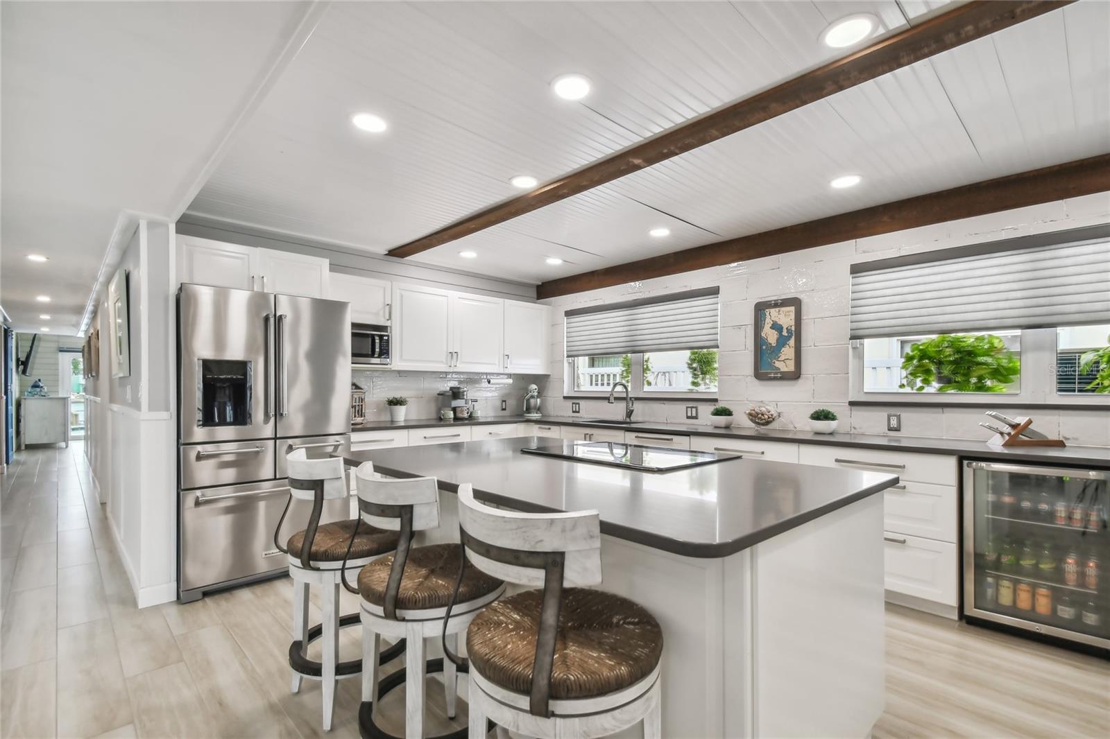 Listing photo id 8 for 16106 6th Street E