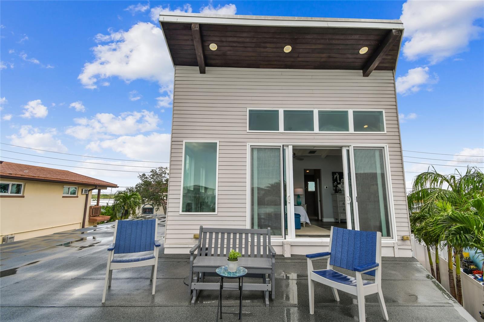 Listing photo id 21 for 16106 6th Street E