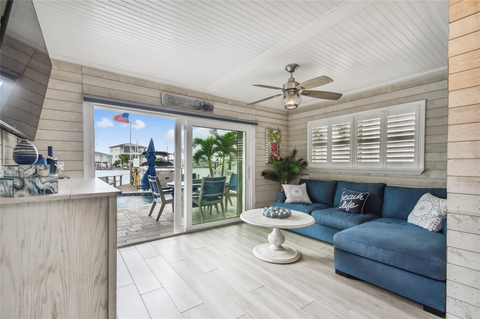 Listing photo id 29 for 16106 6th Street E