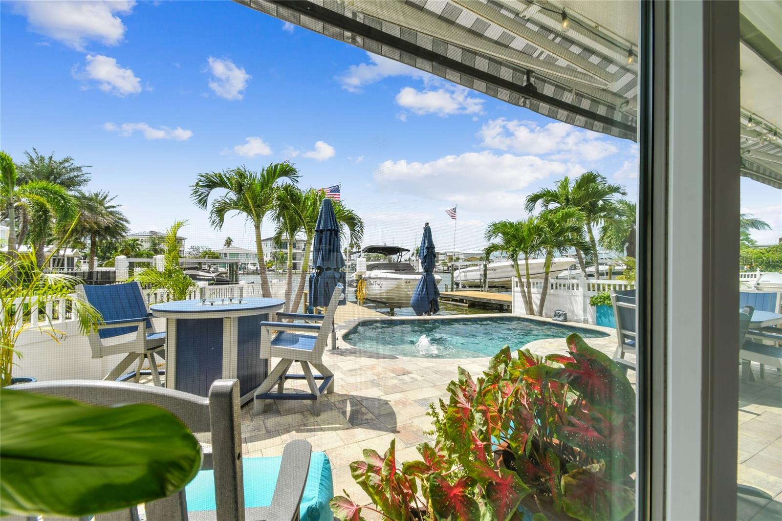 Listing photo id 39 for 16106 6th Street E