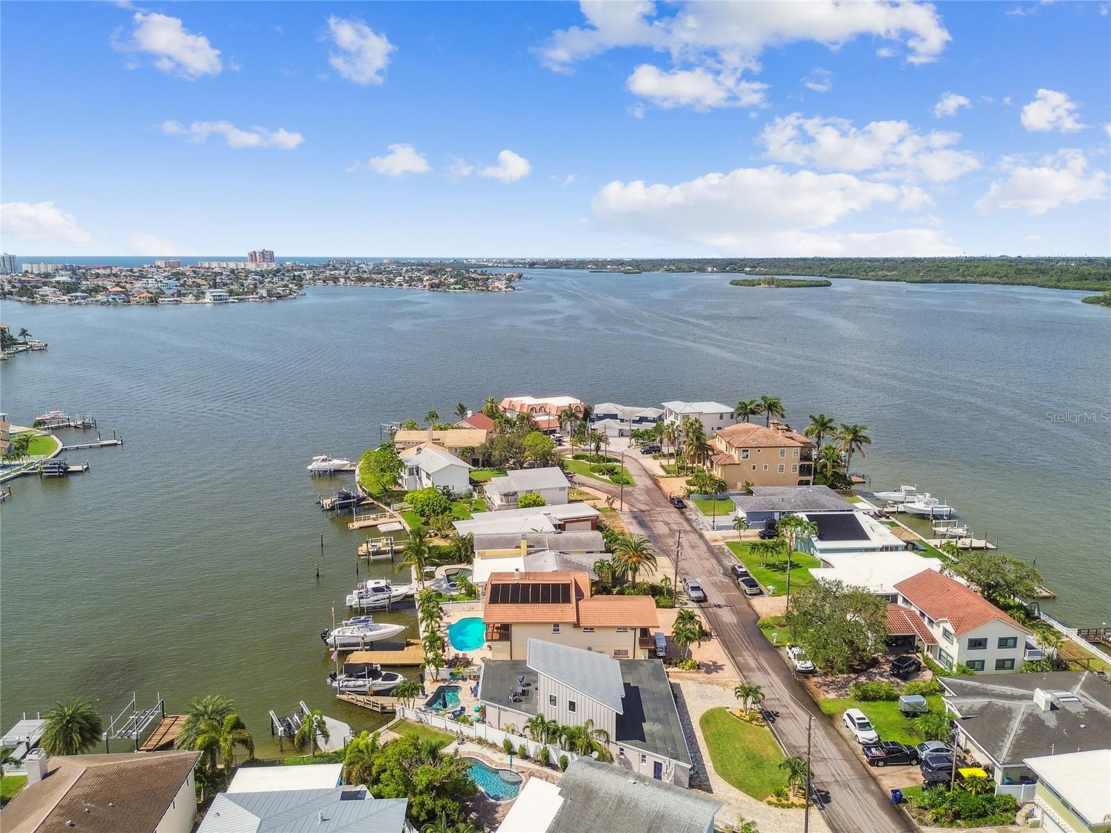 Listing photo id 53 for 16106 6th Street E