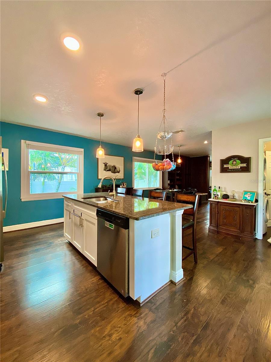 Image 36 of 59 For 2831 2nd Avenue S