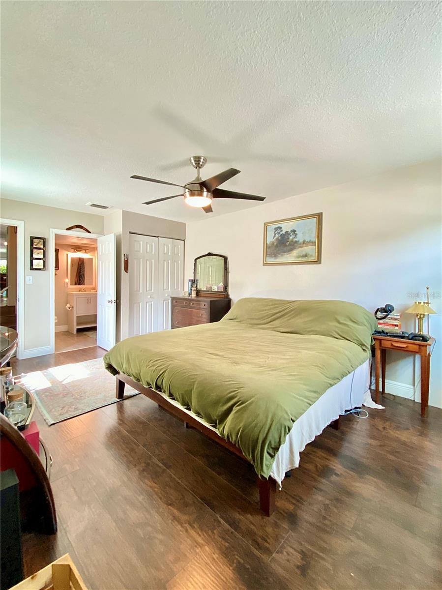 Image 40 of 59 For 2831 2nd Avenue S