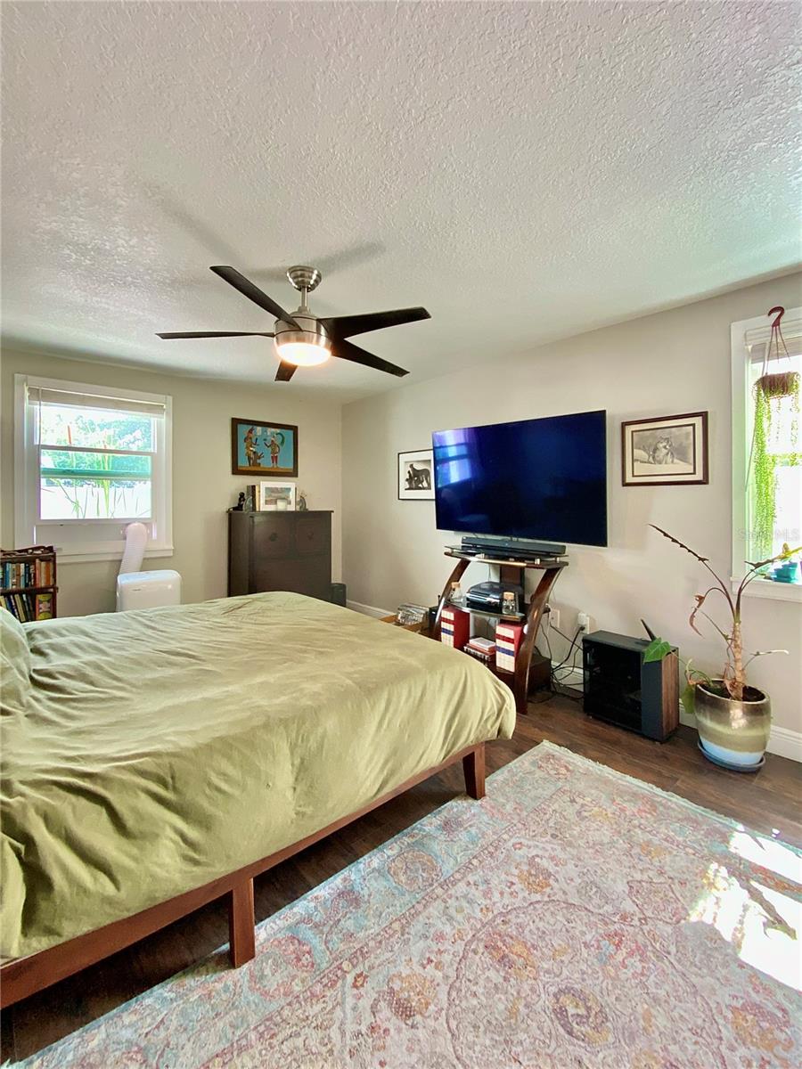 Image 42 of 59 For 2831 2nd Avenue S