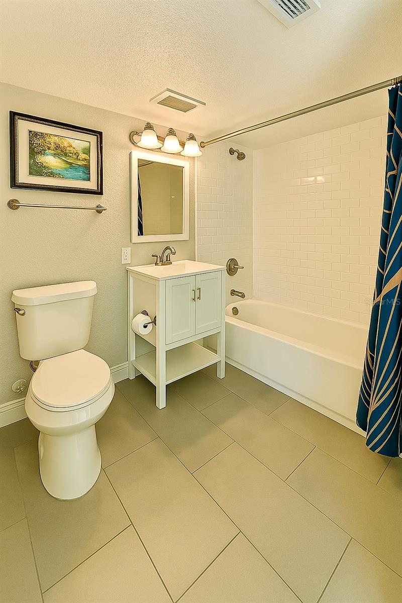 Image 43 of 59 For 2831 2nd Avenue S