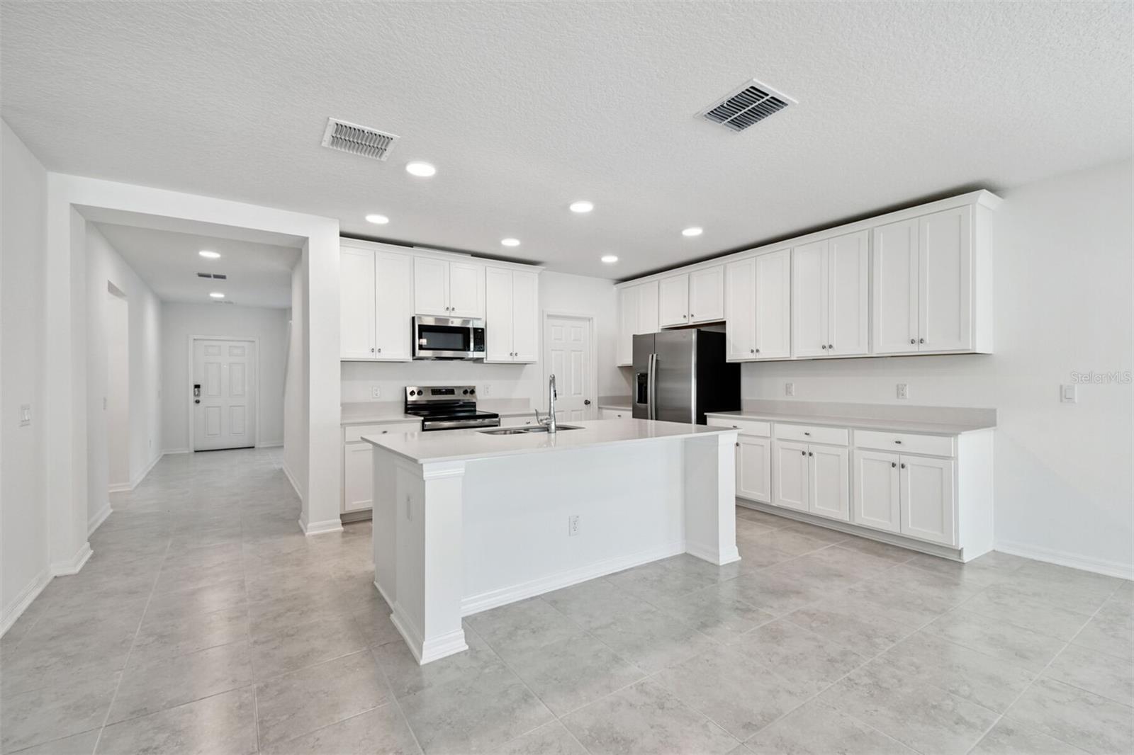 Image 9 of 34 For 12801 Castle Oaks Drive