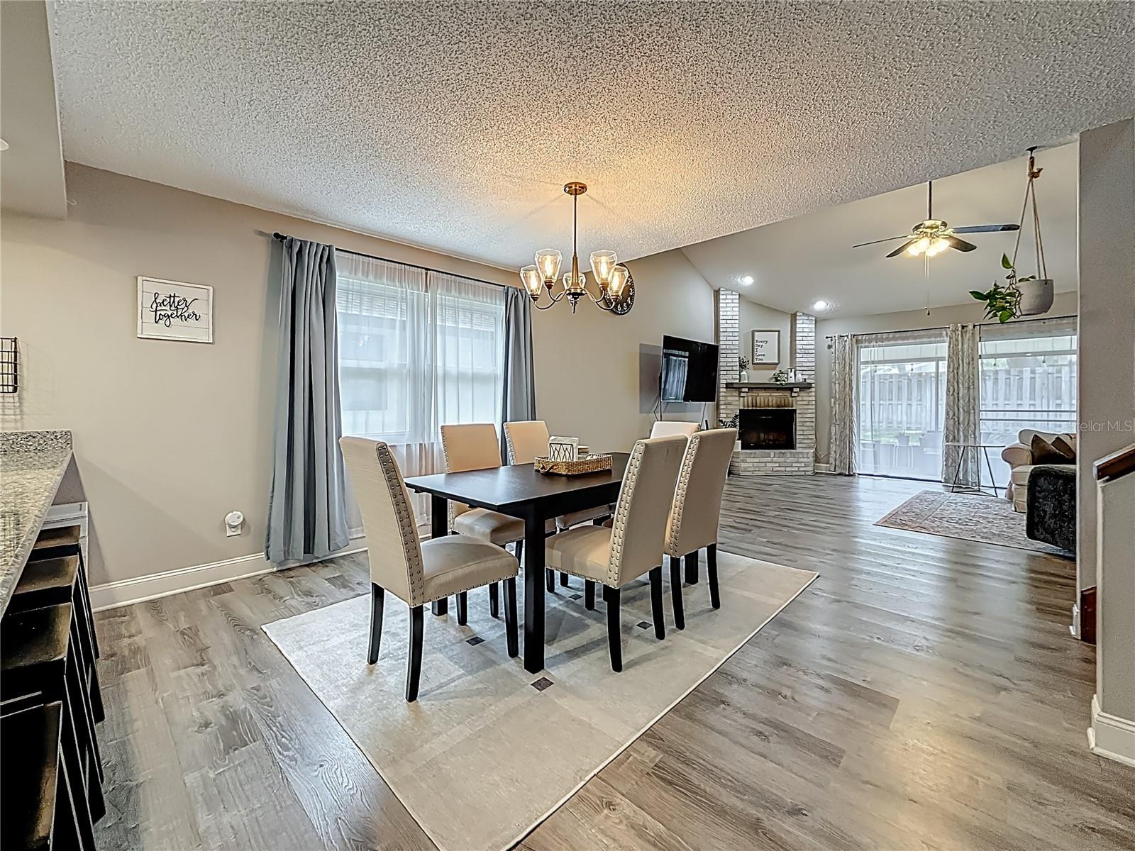 Listing photo id 13 for 2254 Springrain Drive