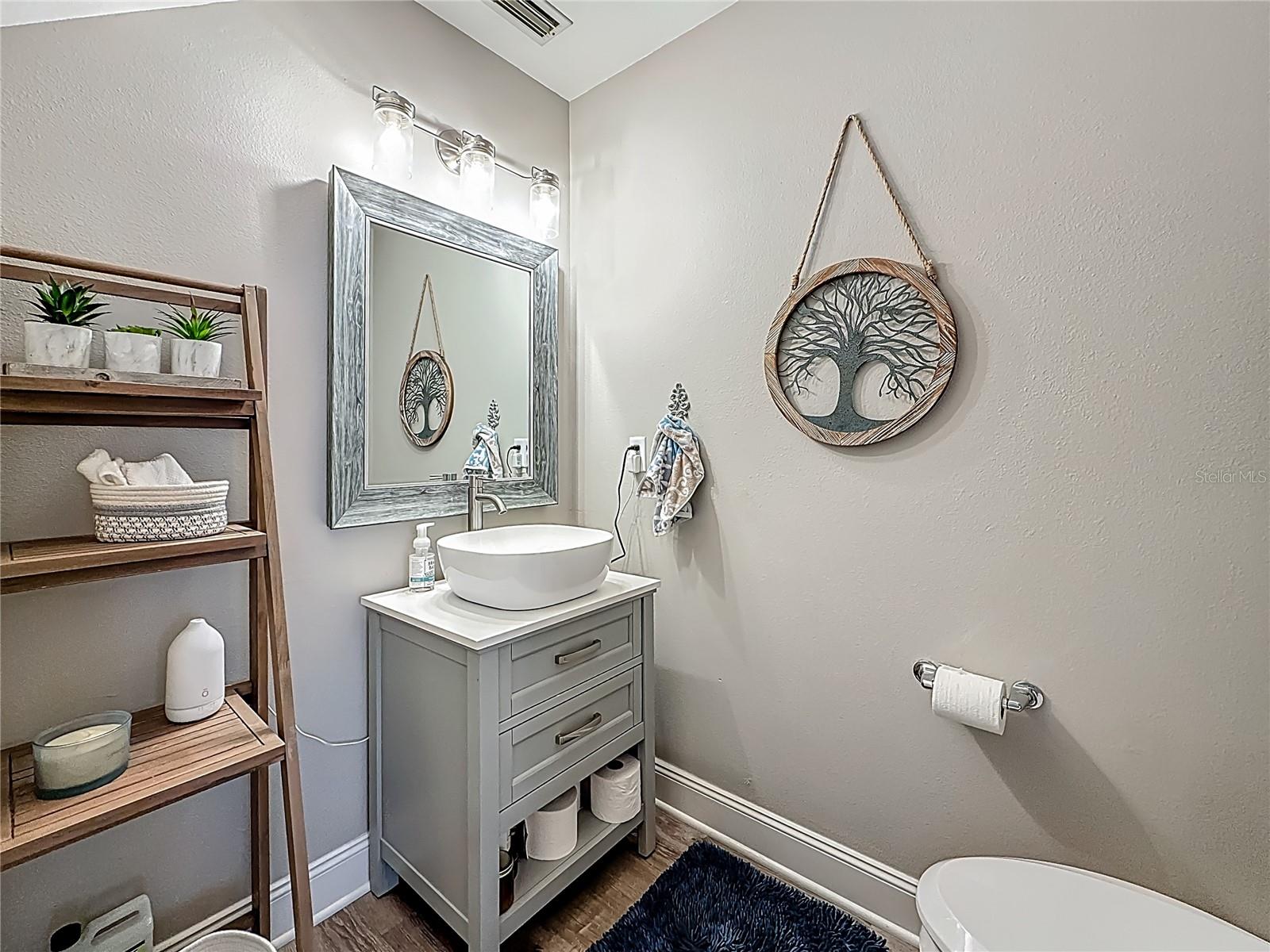 Listing photo id 18 for 2254 Springrain Drive