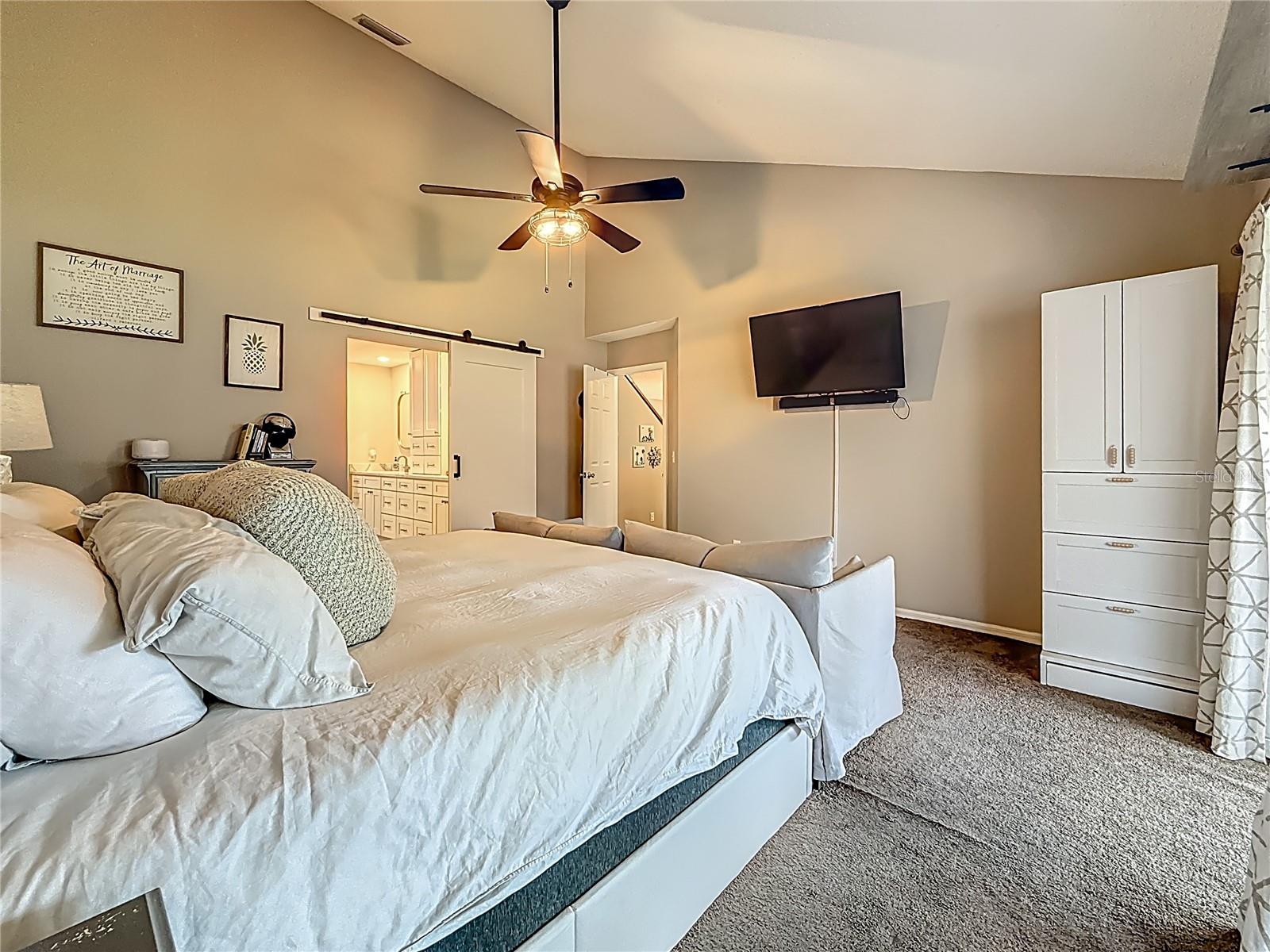 Listing photo id 19 for 2254 Springrain Drive