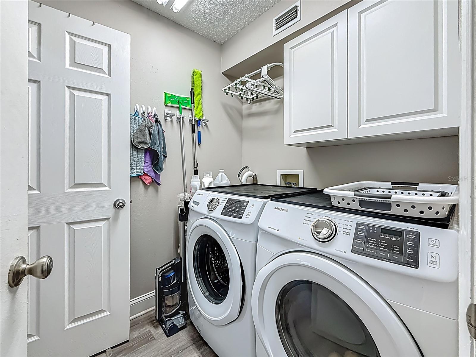 Listing photo id 37 for 2254 Springrain Drive