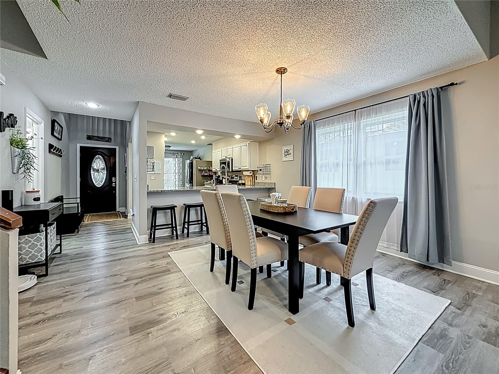Listing photo id 3 for 2254 Springrain Drive