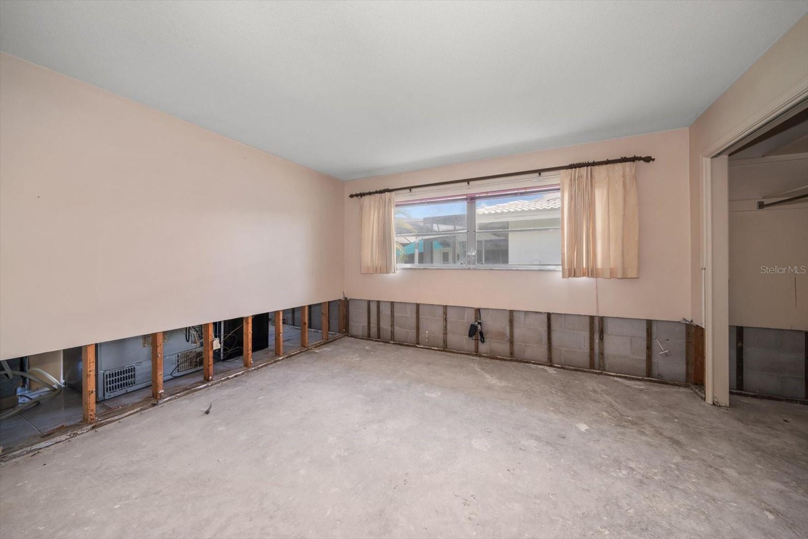 Image 25 of 35 For 4545 Clearwater Harbor Drive N