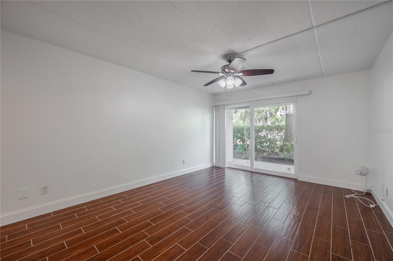Image 16 of 44 For 3325 Bayshore Boulevard A17