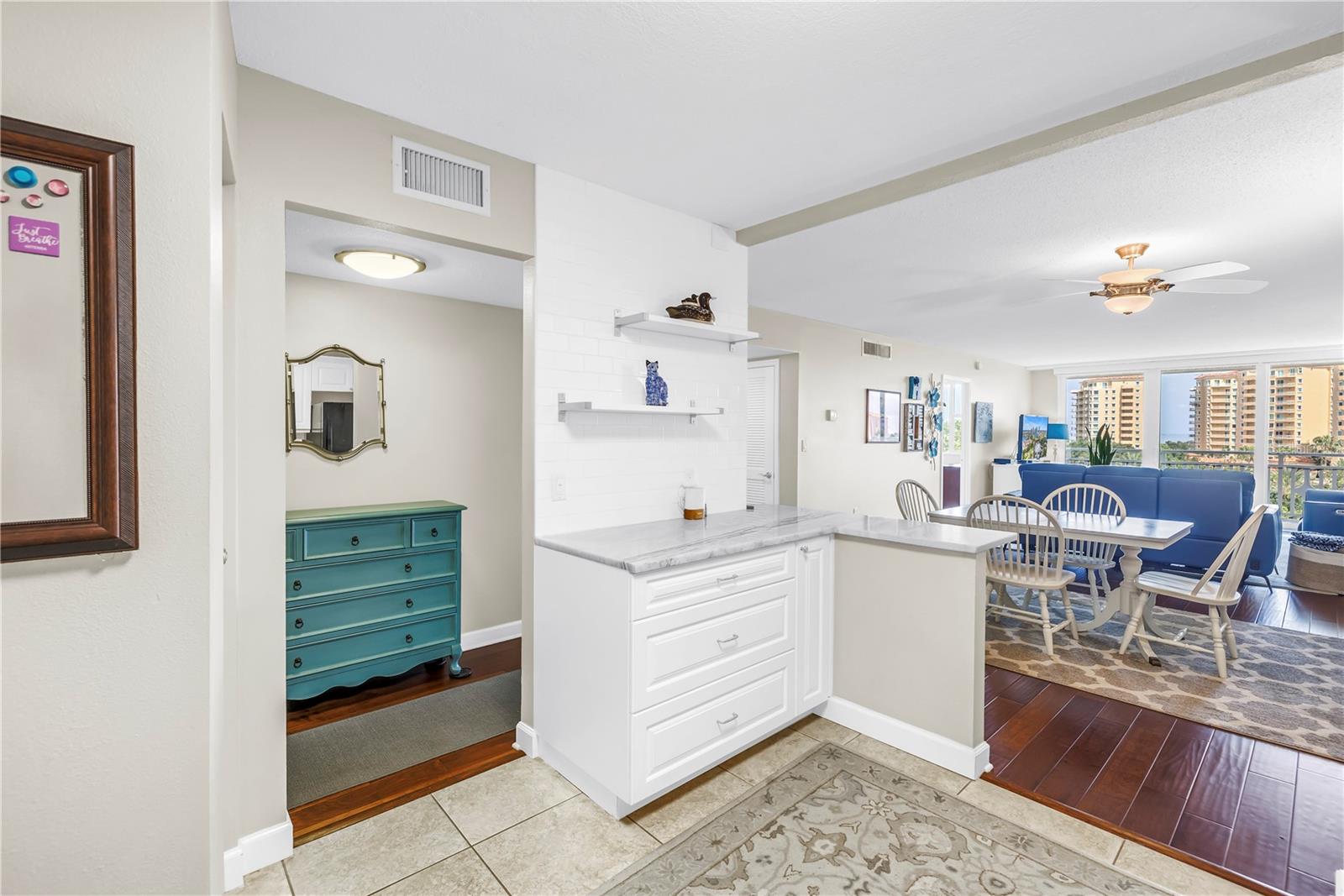 Image 9 of 69 For 700 Beach Drive Ne 602