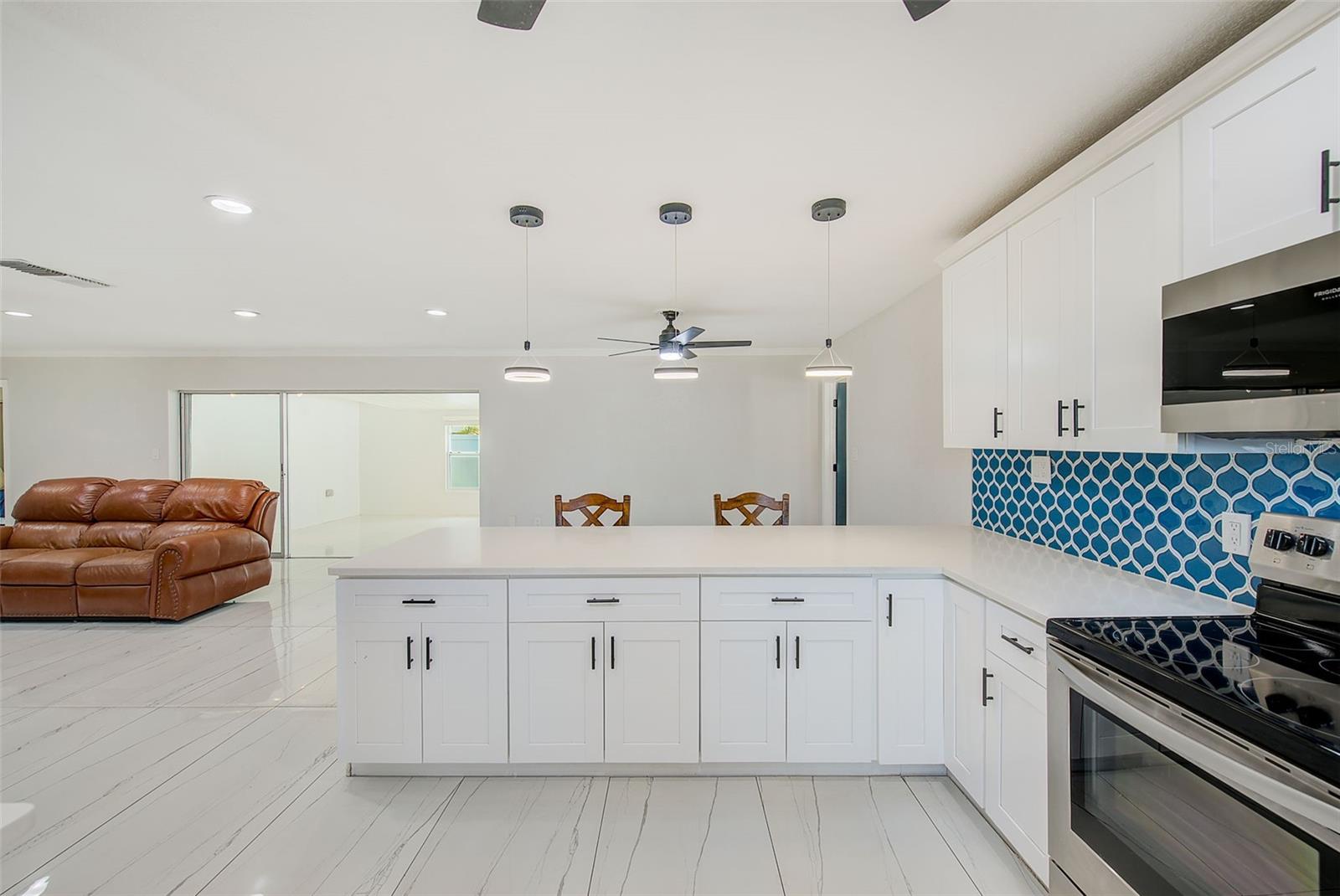 Image 14 of 58 For 9027 Merrimoor Boulevard