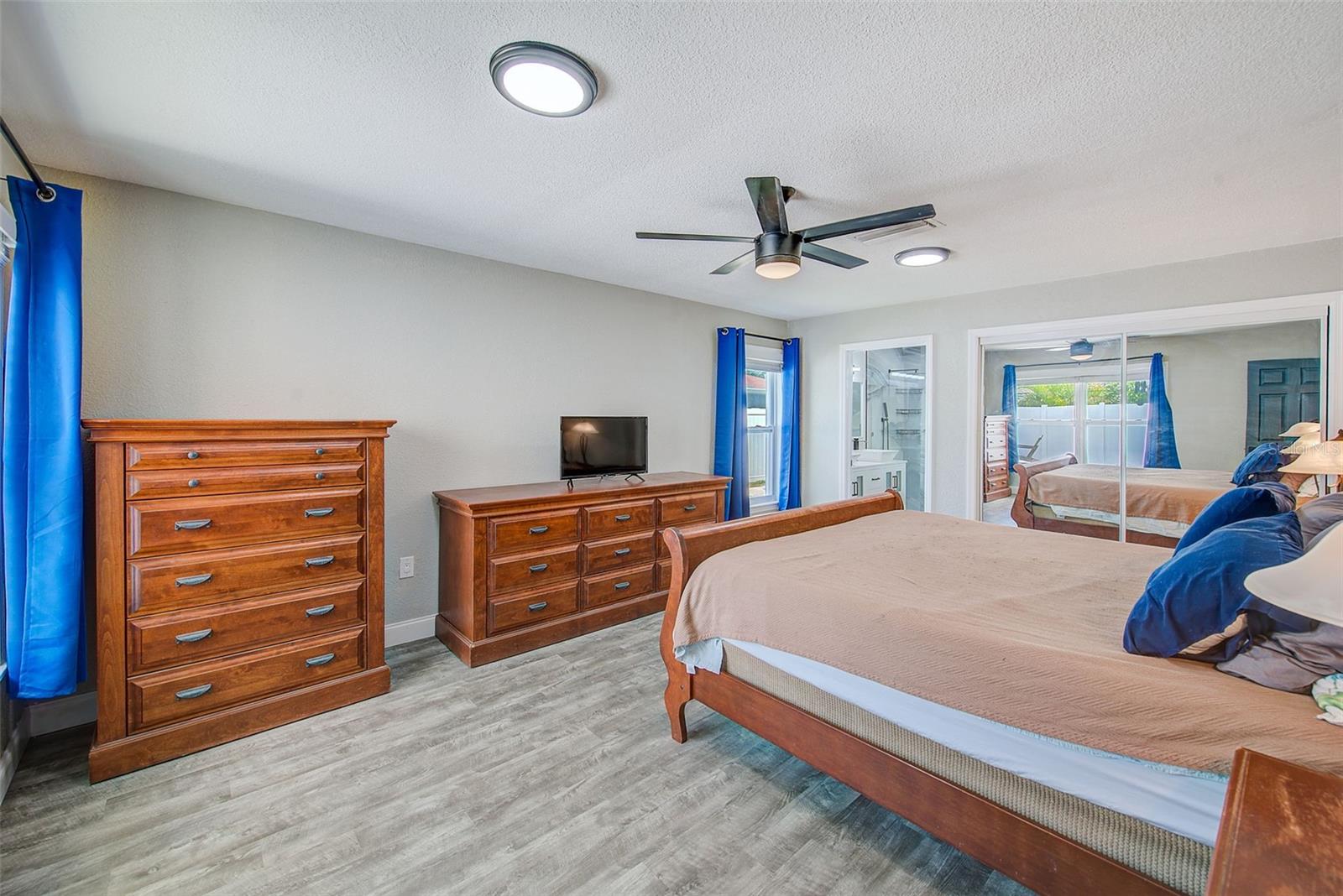 Image 20 of 58 For 9027 Merrimoor Boulevard
