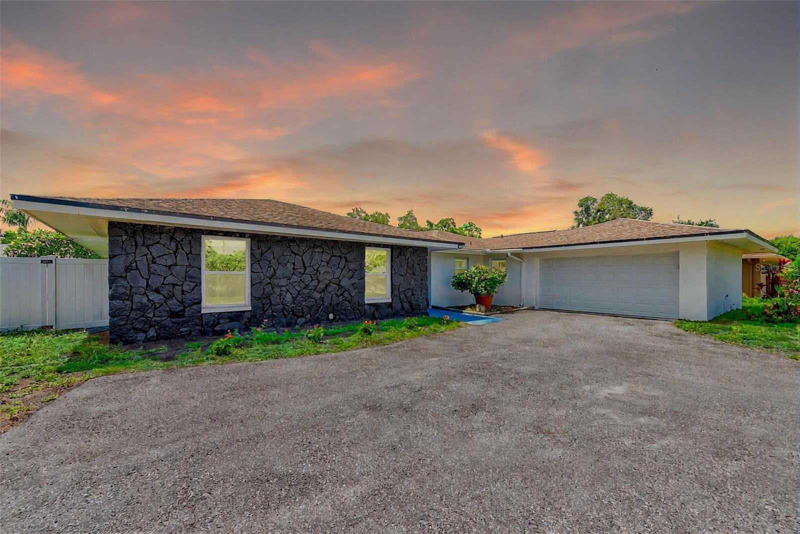 Image 39 of 58 For 9027 Merrimoor Boulevard