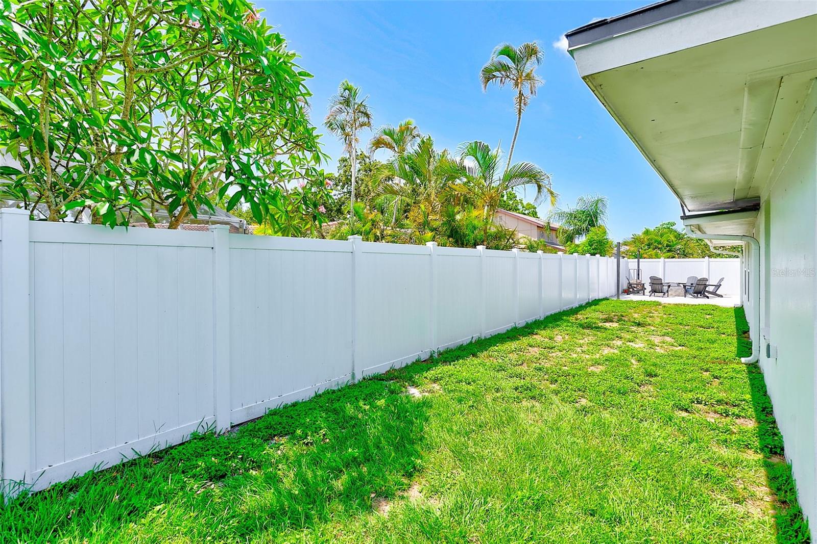Image 47 of 58 For 9027 Merrimoor Boulevard