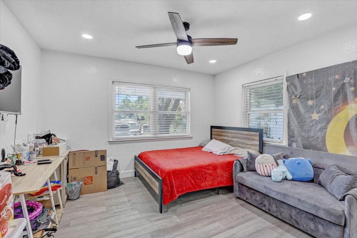 Image 22 of 47 For 2718 Boca Ciega Drive N