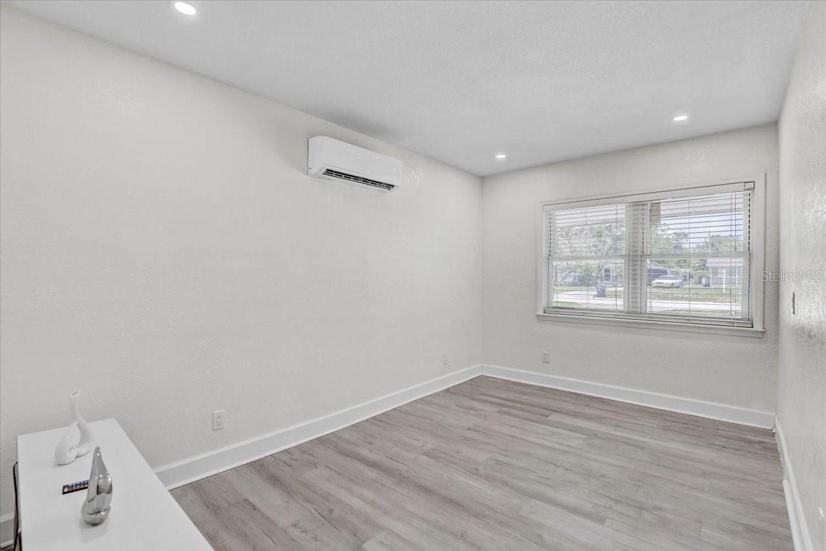 Image 28 of 47 For 2718 Boca Ciega Drive N