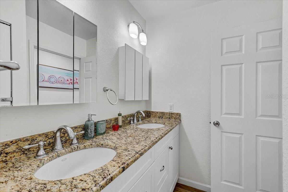 Image 33 of 47 For 2718 Boca Ciega Drive N