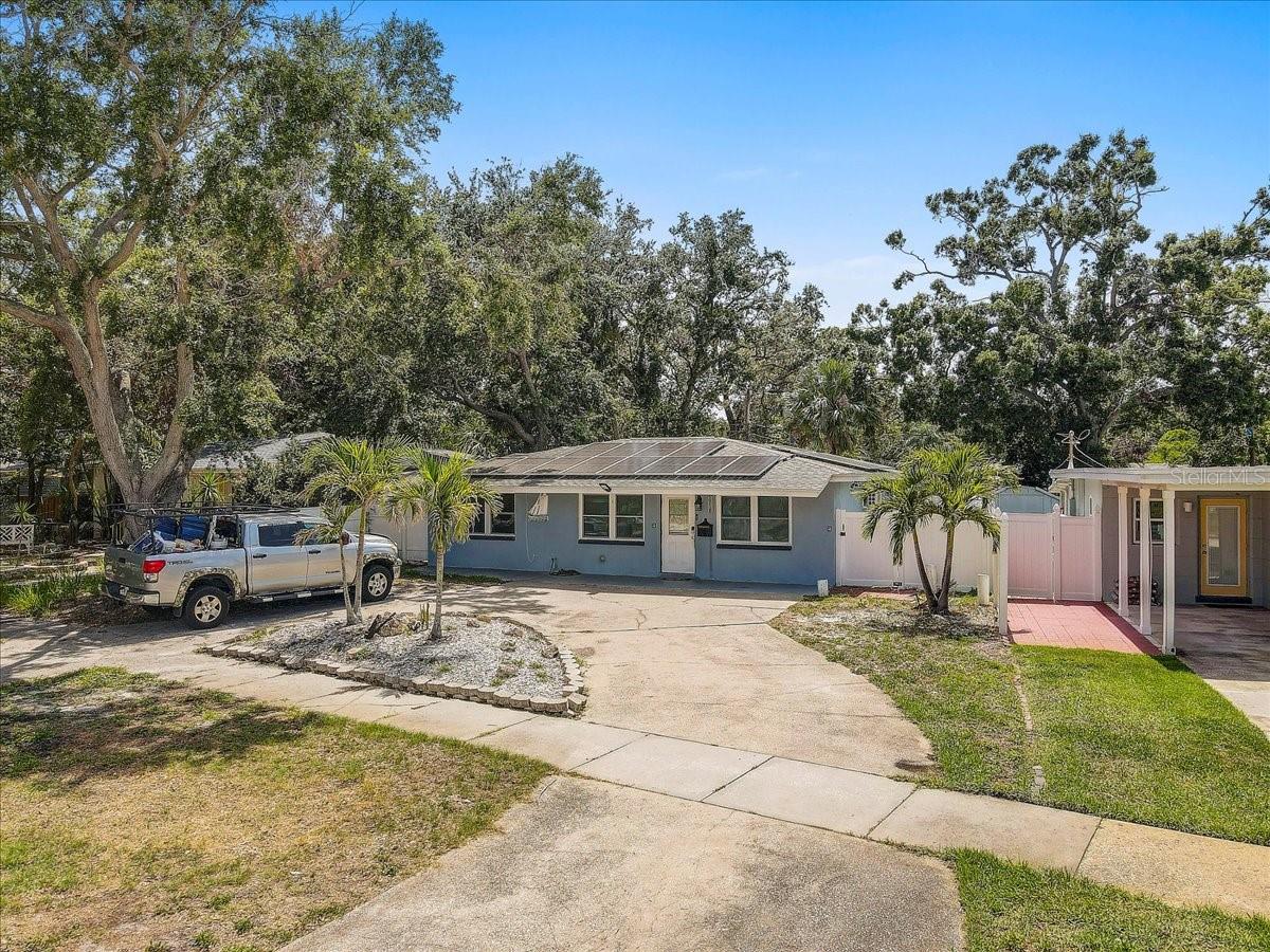 Image 37 of 47 For 2718 Boca Ciega Drive N