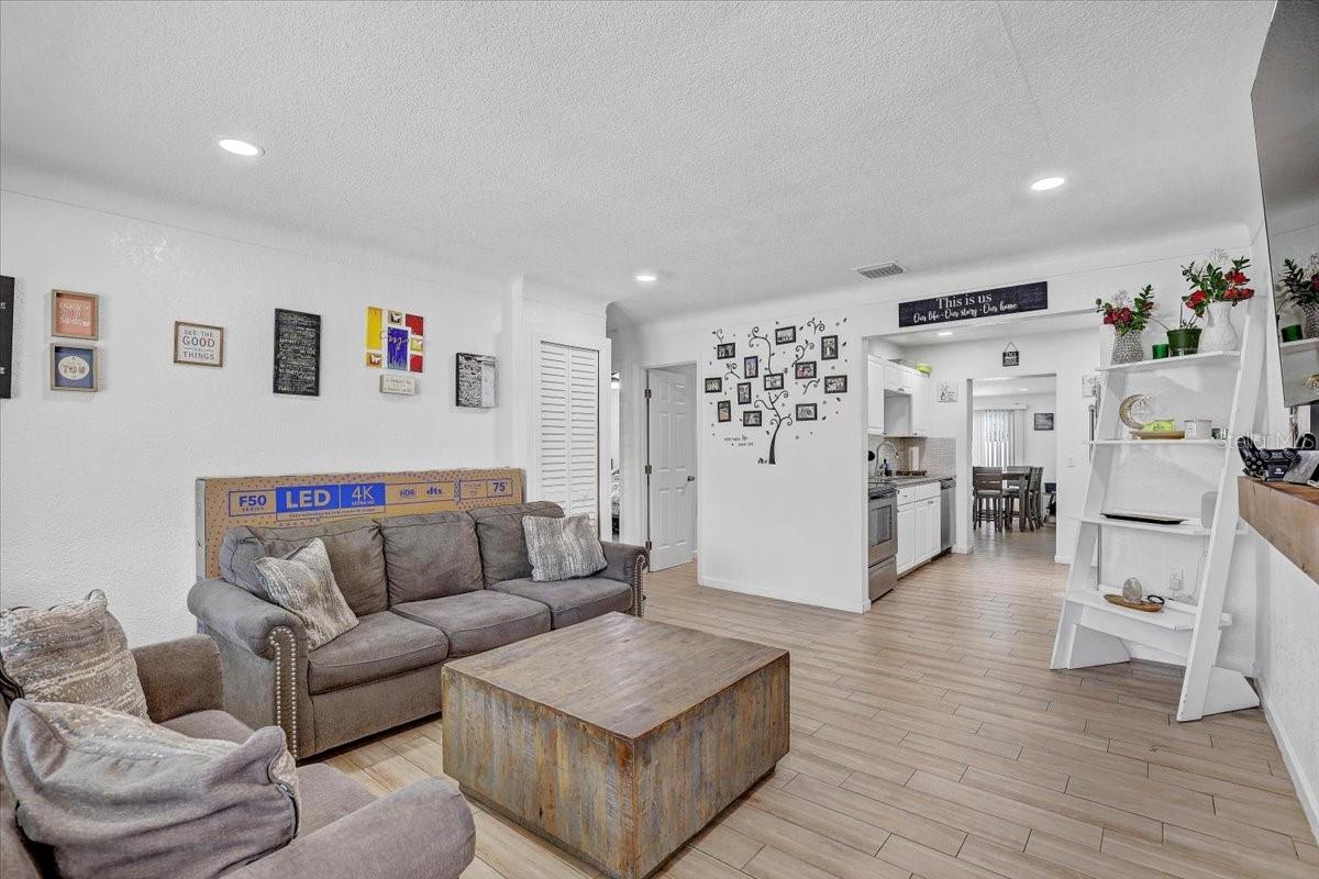 Image 5 of 47 For 2718 Boca Ciega Drive N