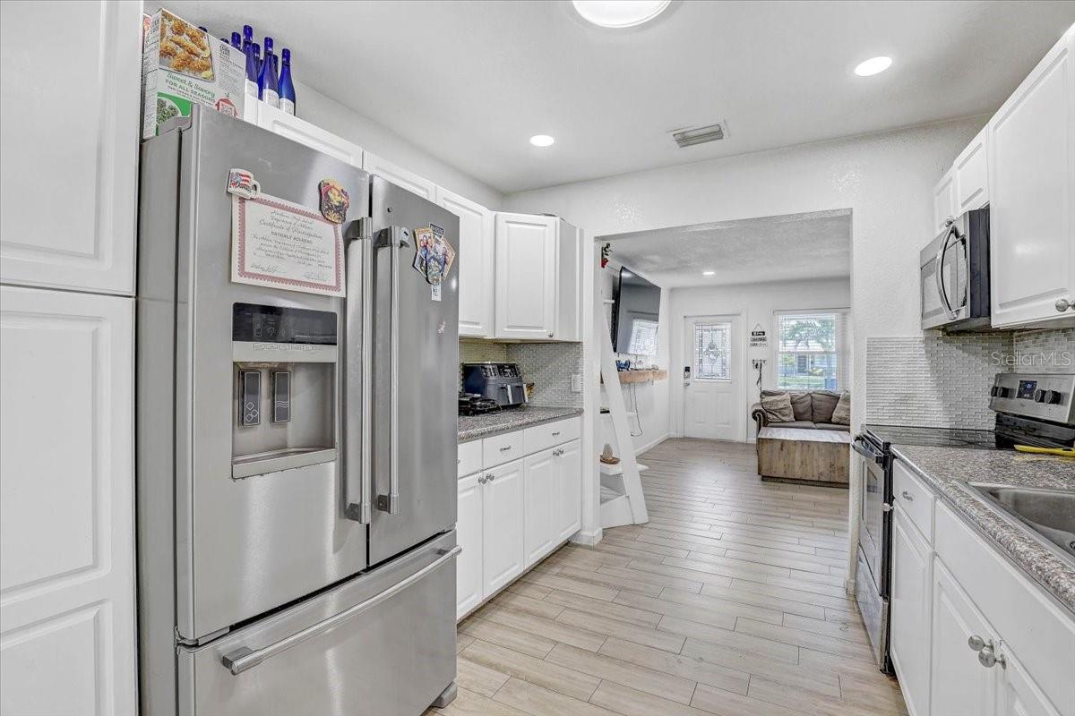 Image 9 of 47 For 2718 Boca Ciega Drive N