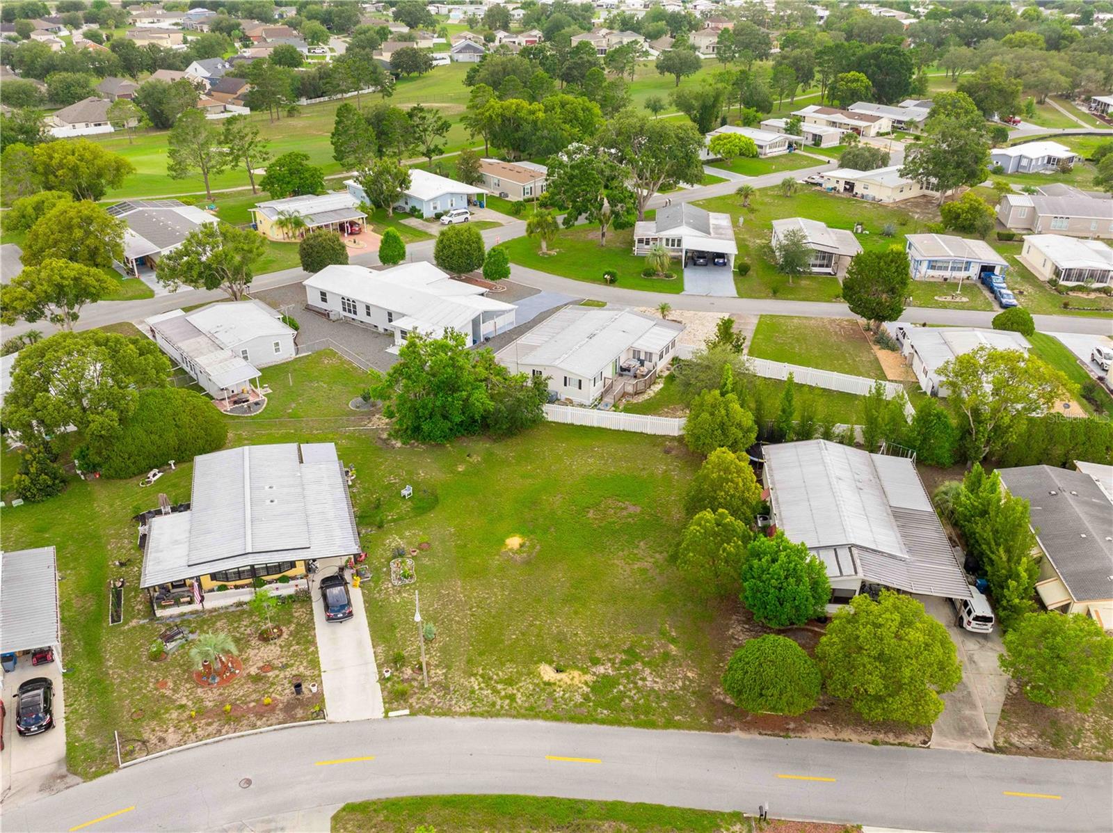 Listing photo id 8 for 00 Rialto Avenue