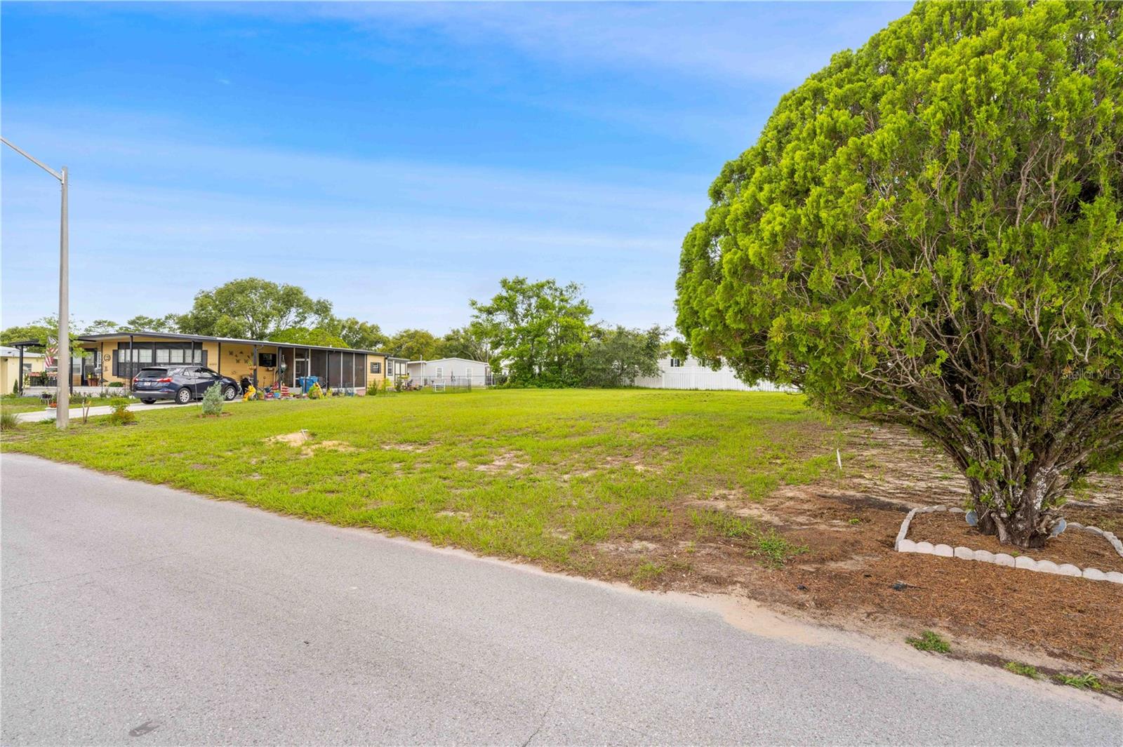 Listing photo id 3 for 00 Rialto Avenue