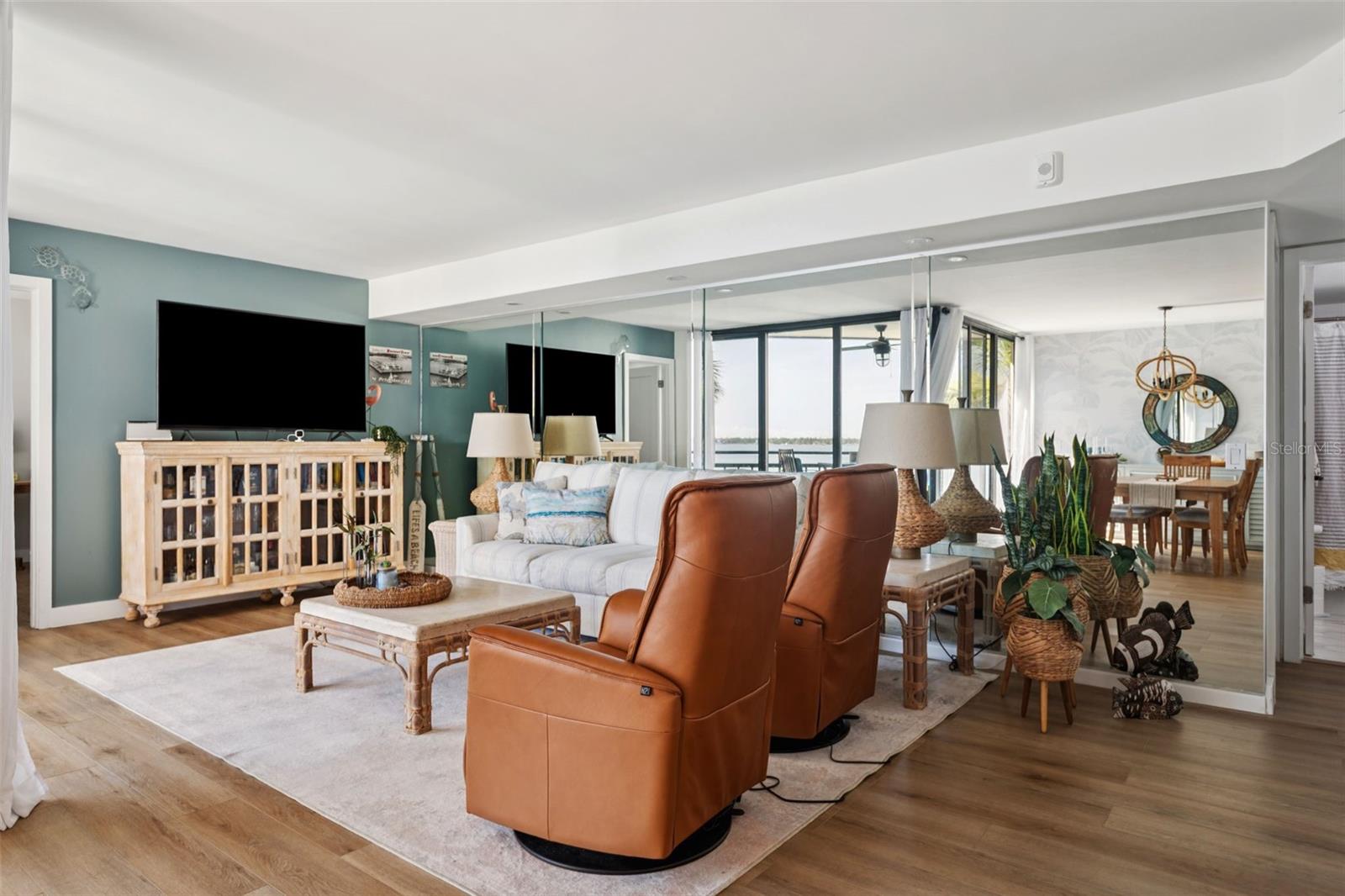 Image 6 of 27 For 5633 Puerta Del Sol Boulevard S 204